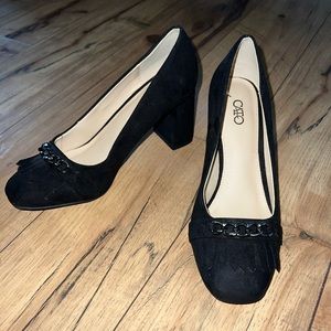 black chunk heels